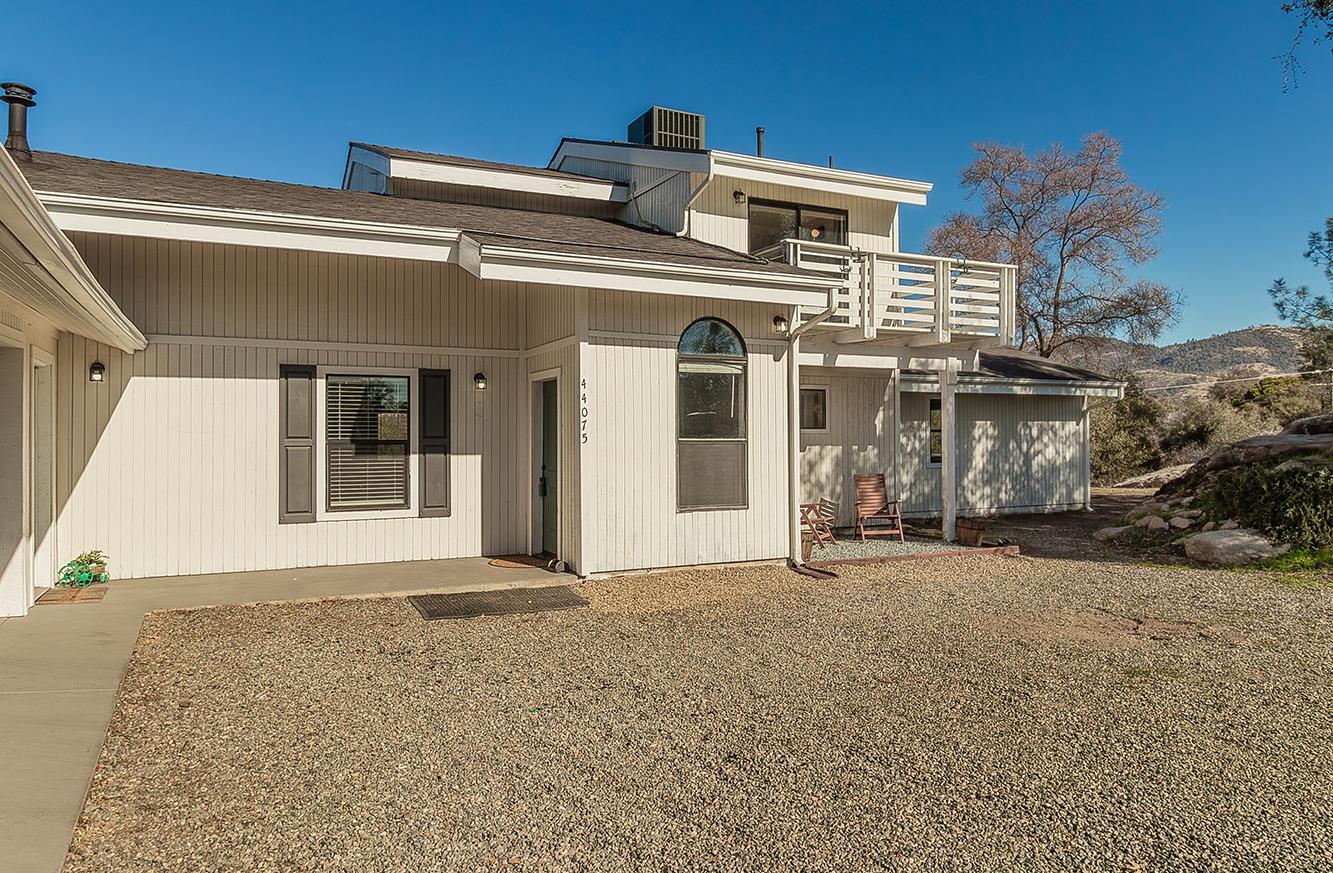 44075 Rocky Ridge Rd, Coarsegold, CA 93614