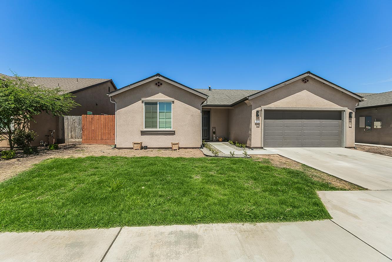 212 Panther St, Reedley, CA 93654