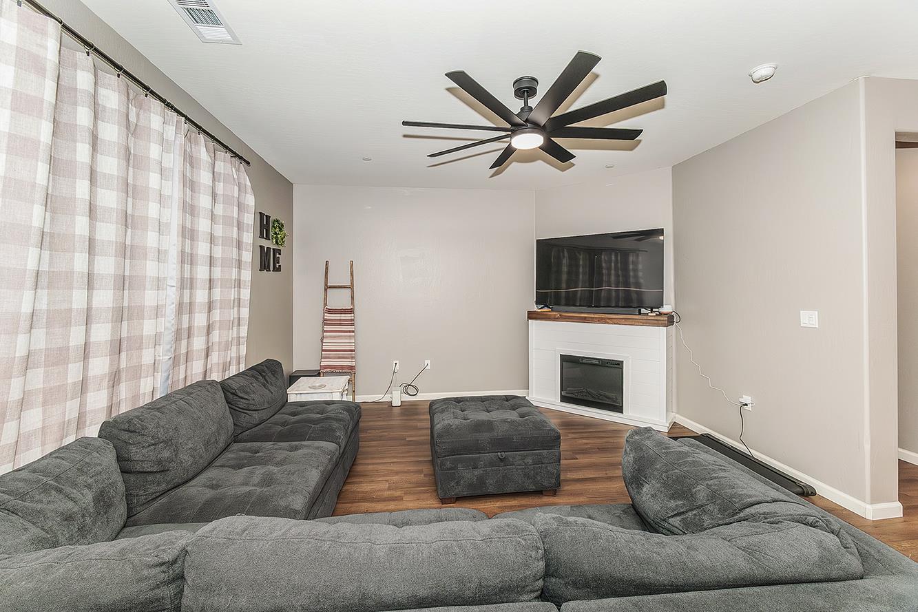 212 Panther St, Reedley, CA 93654