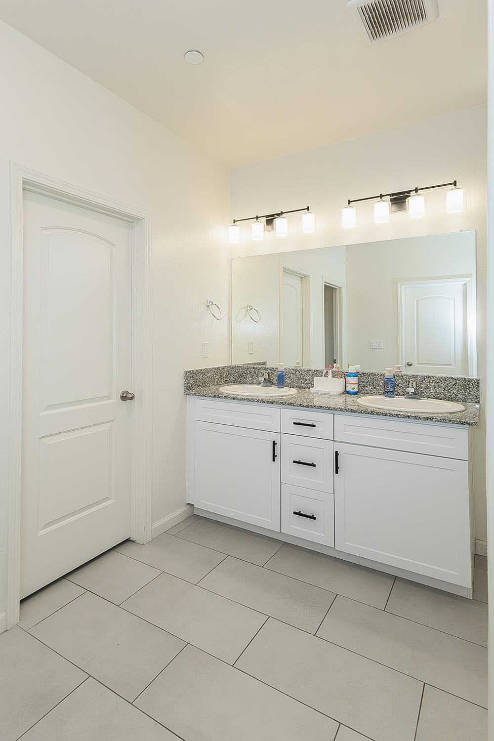 212 Panther St, Reedley, CA 93654