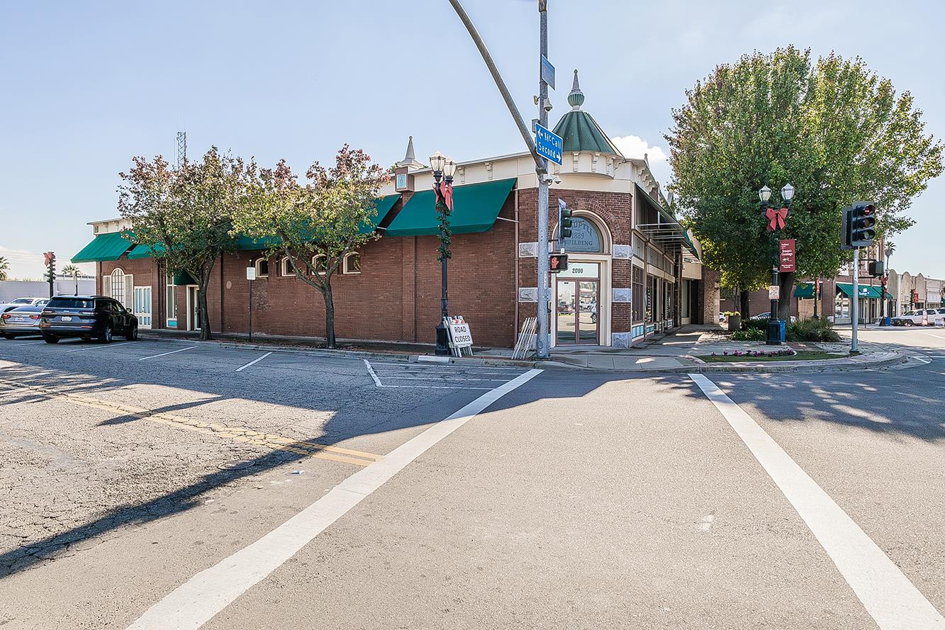 2056 2Nd St, Selma, CA 93662