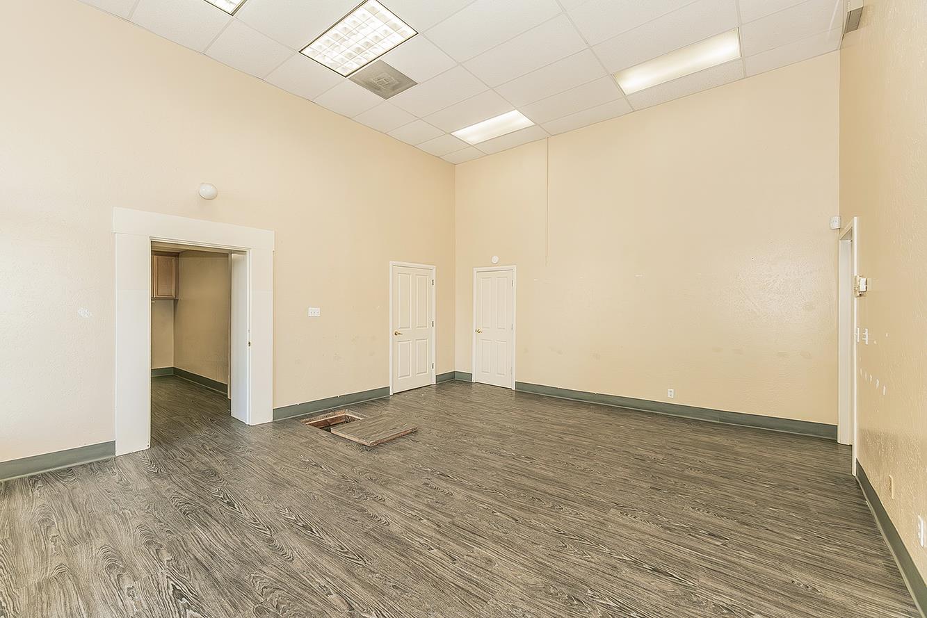 2056 2Nd St, Selma, CA 93662