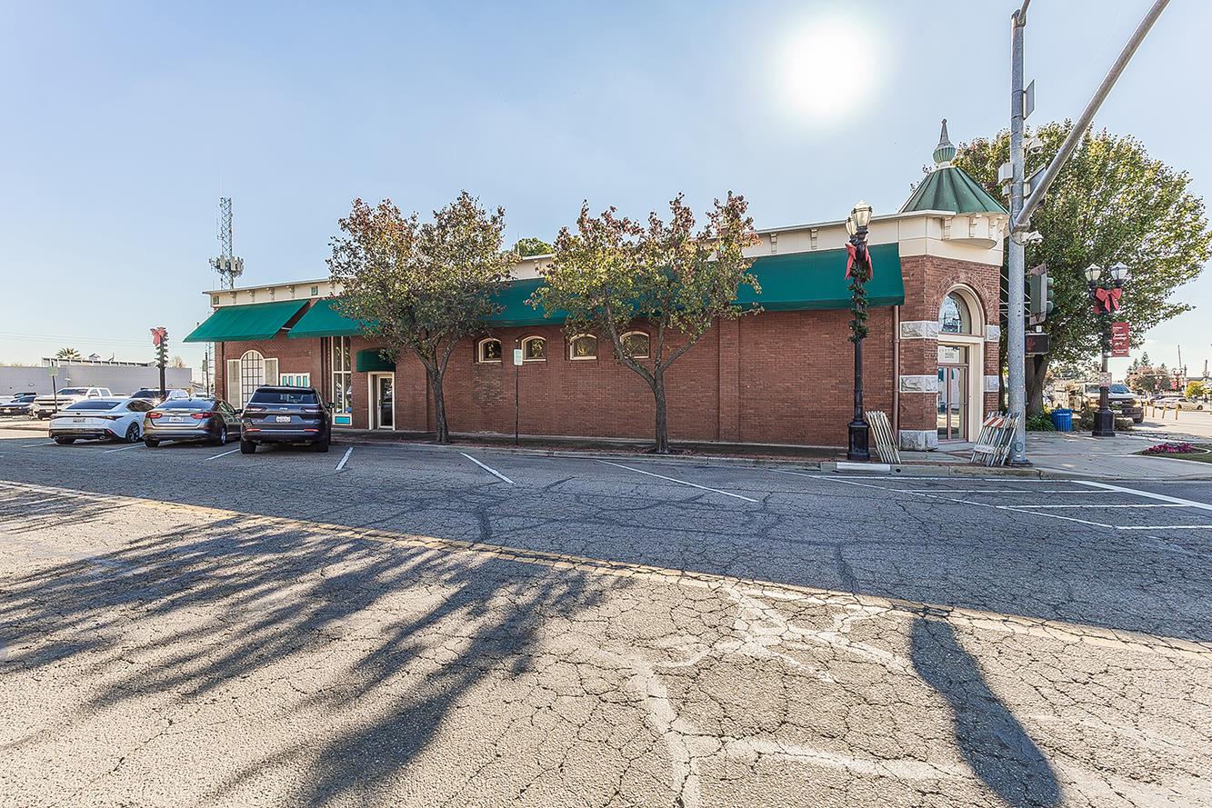 2056 2Nd St, Selma, CA 93662