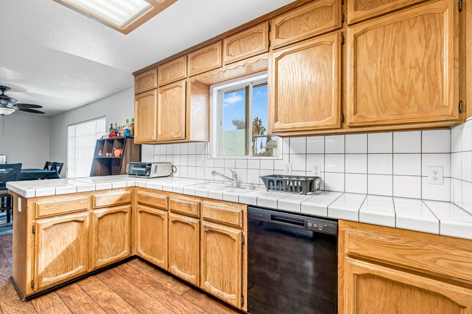 2469 Shaft St, Selma, CA 93662