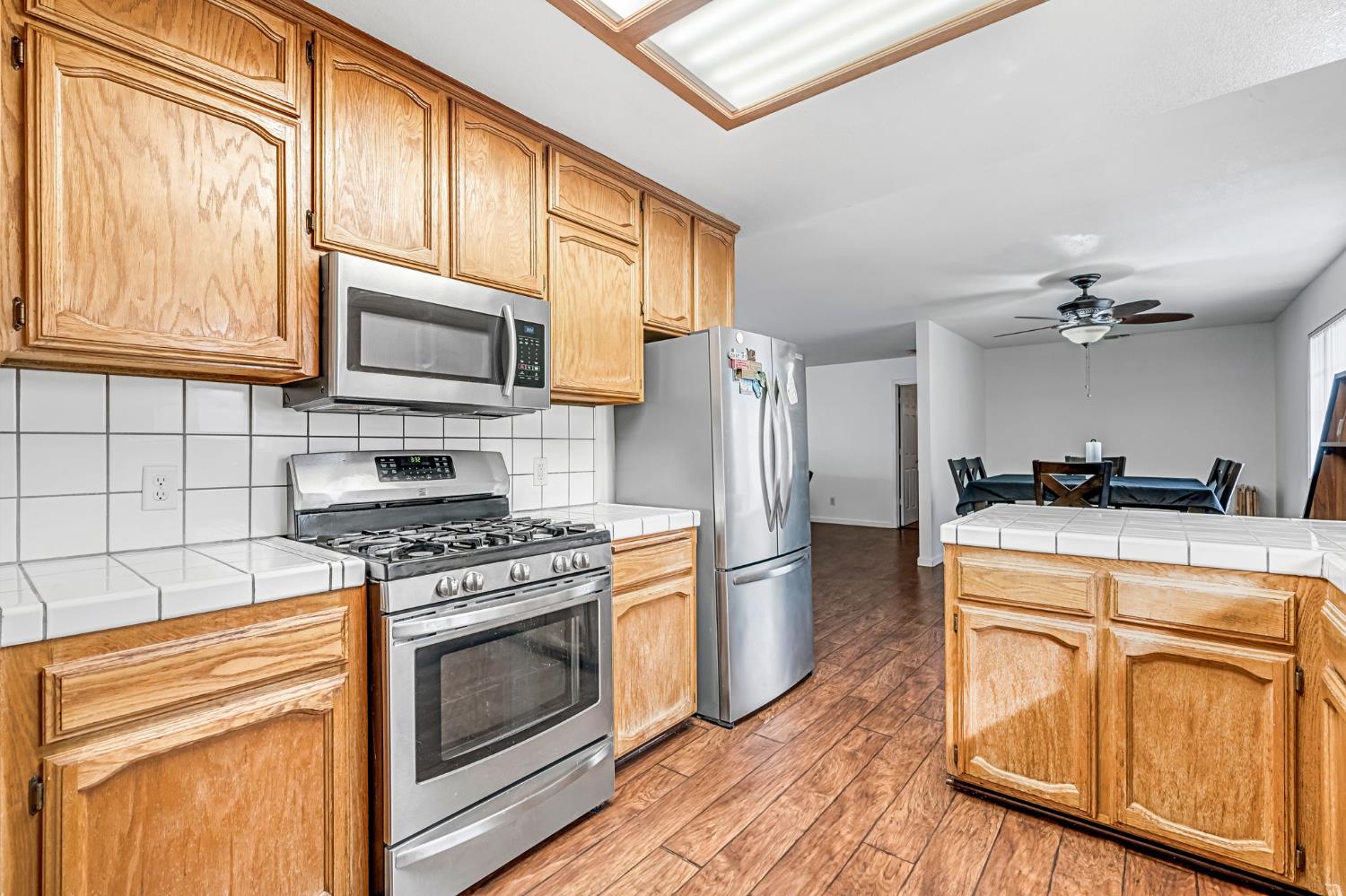 2469 Shaft St, Selma, CA 93662