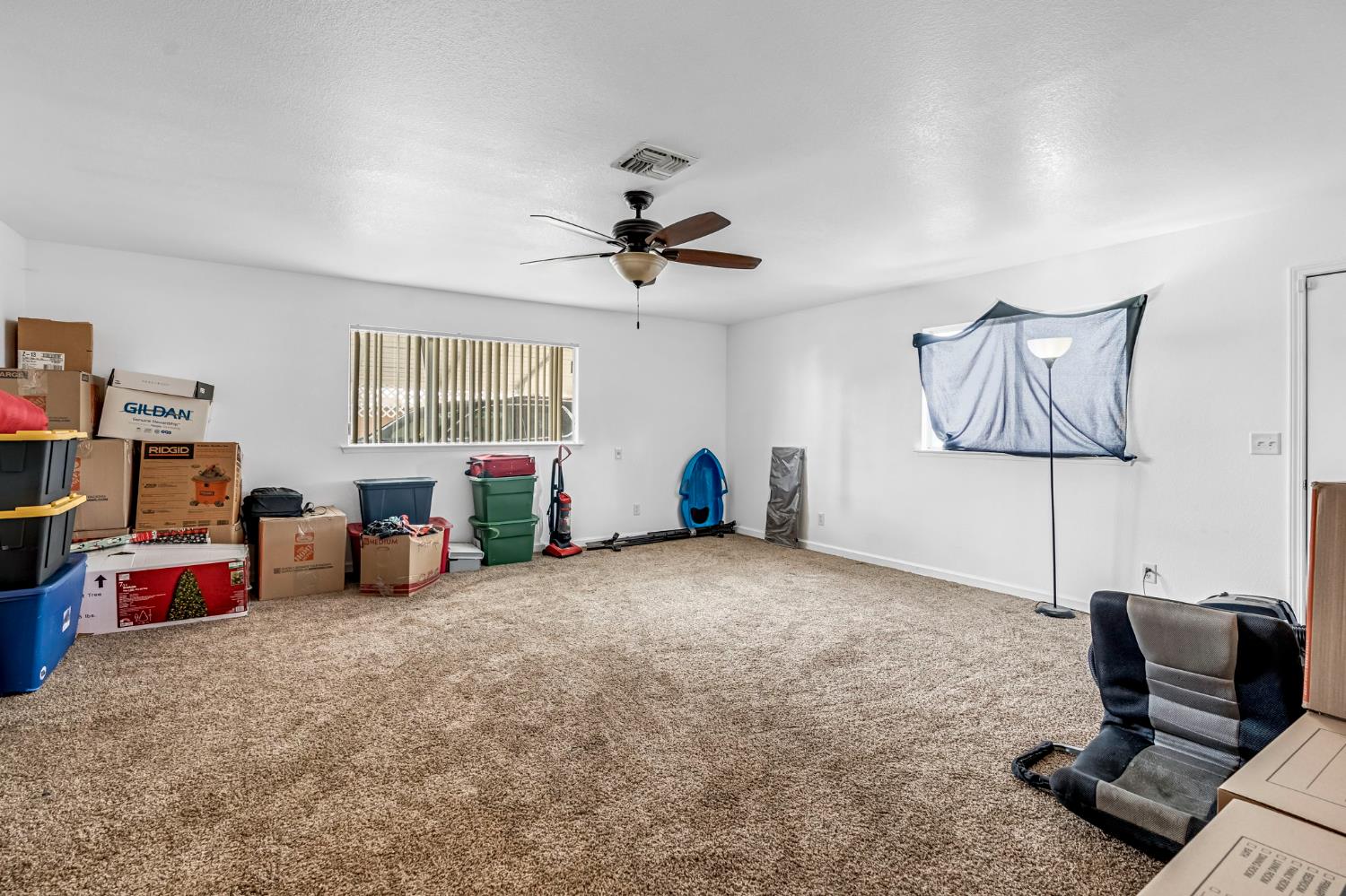 2469 Shaft St, Selma, CA 93662