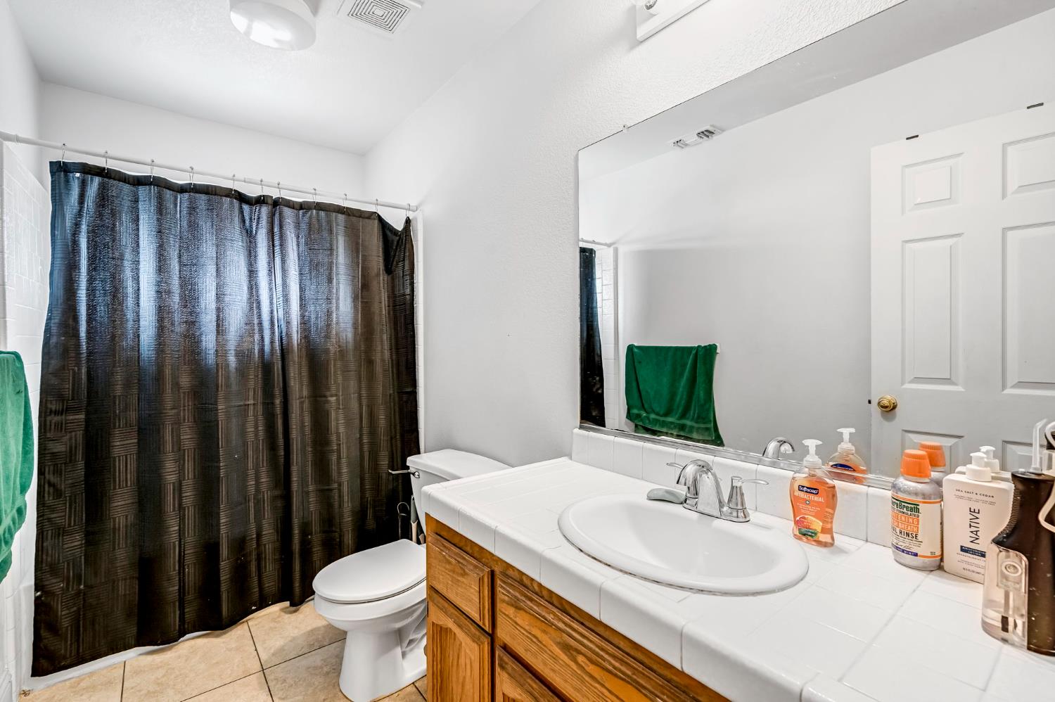 2469 Shaft St, Selma, CA 93662