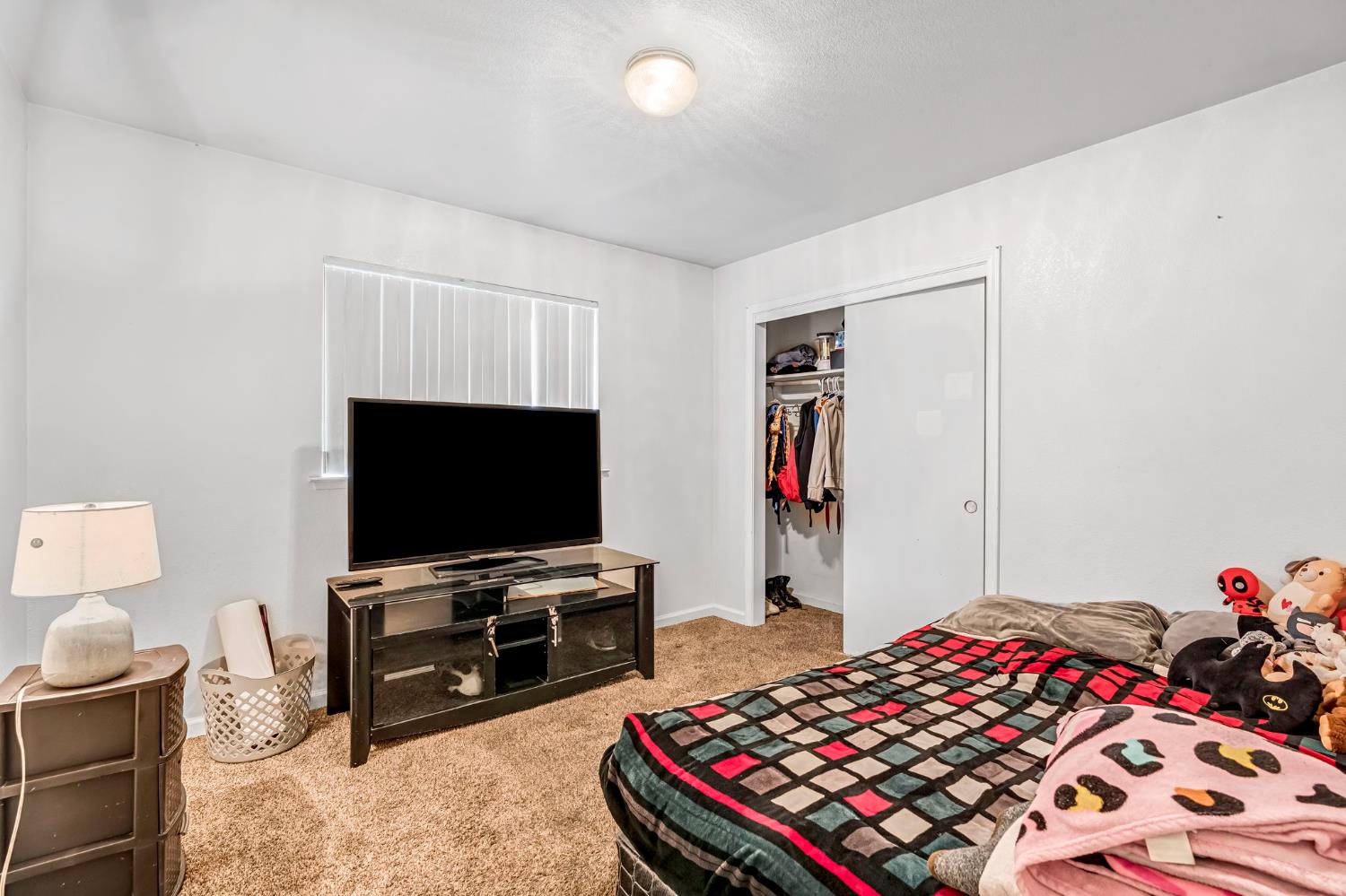 2469 Shaft St, Selma, CA 93662