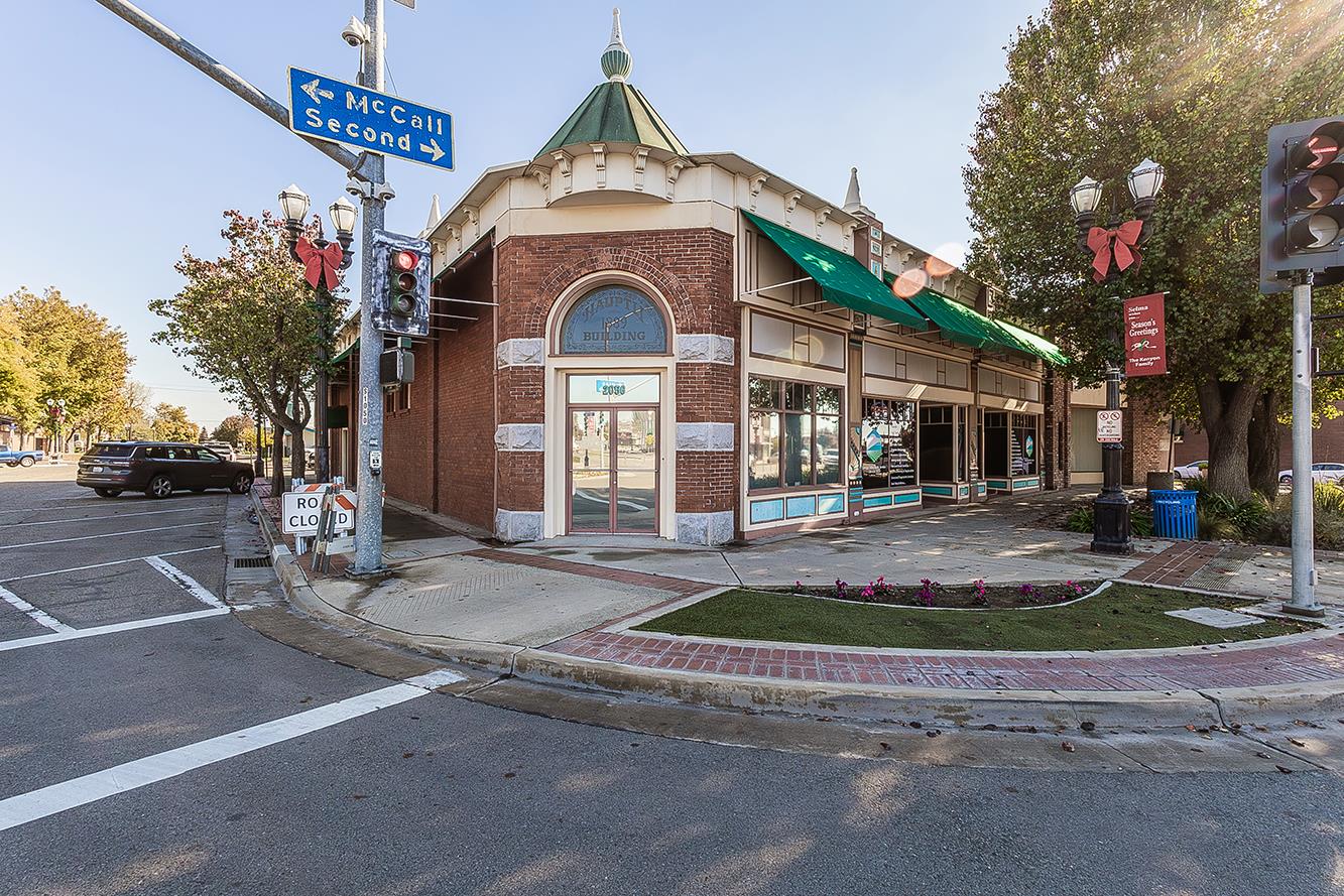 2056 2Nd St, Selma, CA 93662