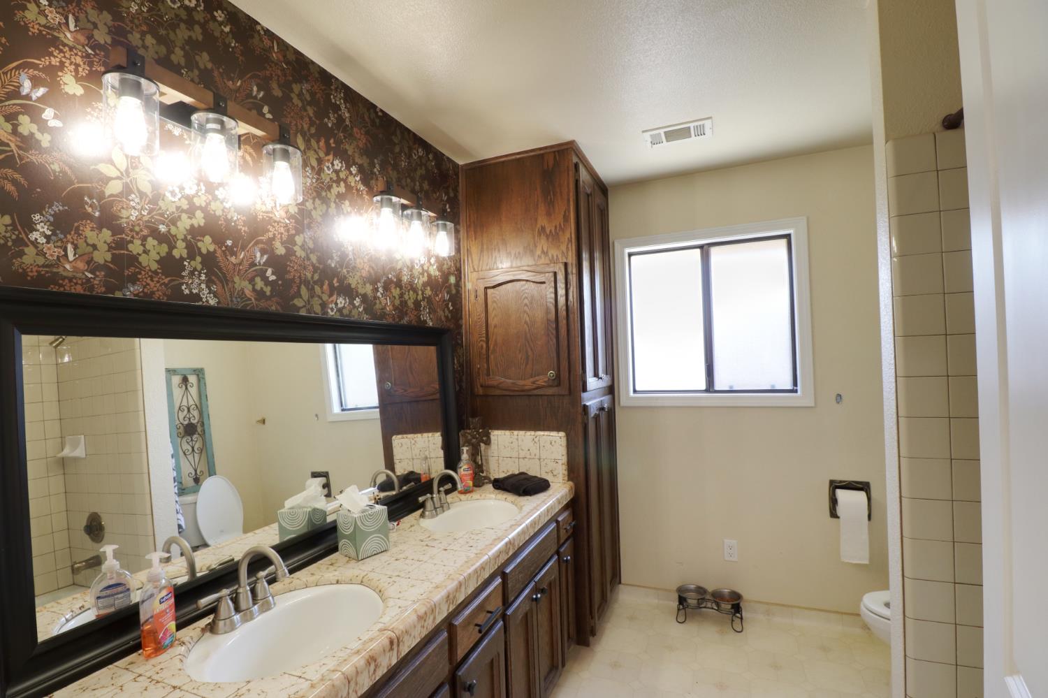 3029 Cypress Ave, Kingsburg, CA 93631